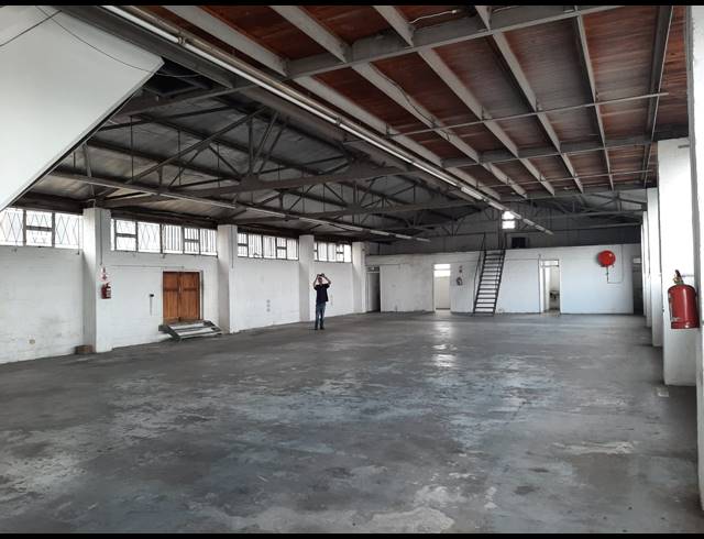 465M² WAREHOUSE TO LET IN NEW GERMANY